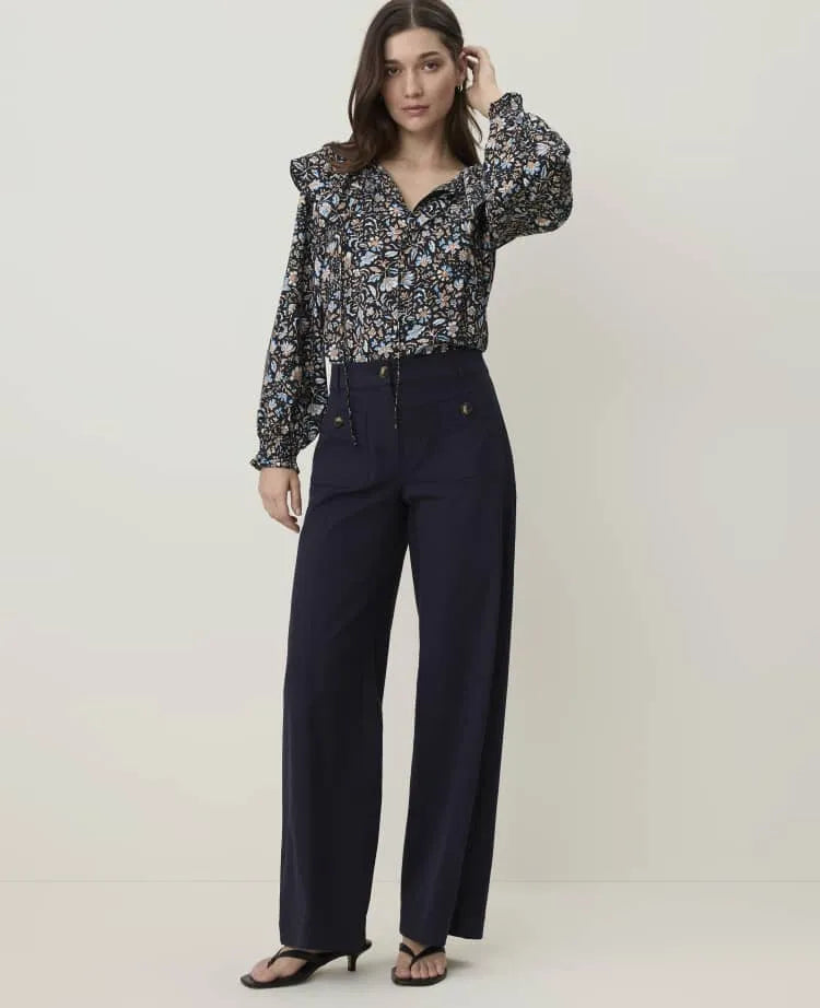 Petite Weekend Patch Pocket Pant