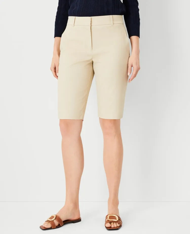 The Petite Boardwalk Short - Curvy Fit
