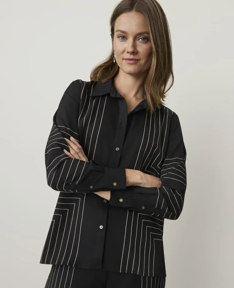 Petite Geo Print Modern Shirt