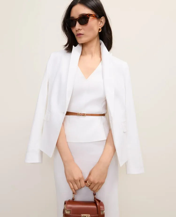 The Petite Short One Button Blazer in Linen Blend
