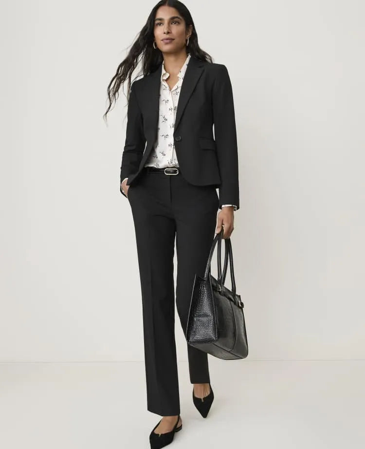 The Petite Straight Pant in Seasonless Stretch