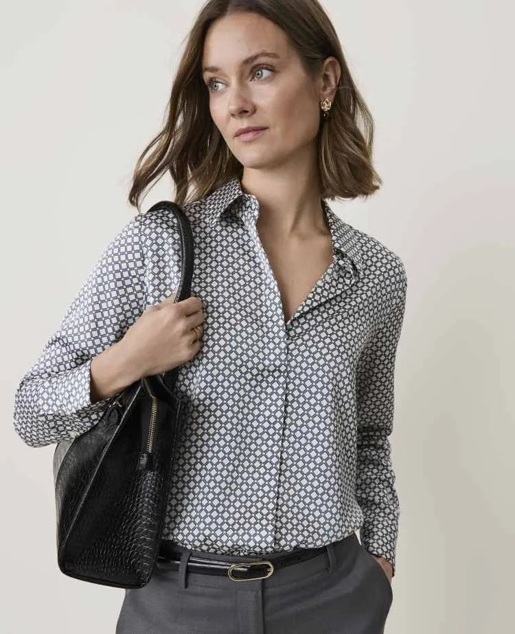 Geo Essential Shirt in Satin